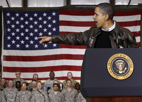 Obama pays surprise visit to US troops in Afghanistan