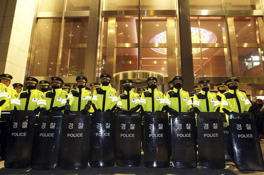 S.Korea two parties collided over 2011 budget plan