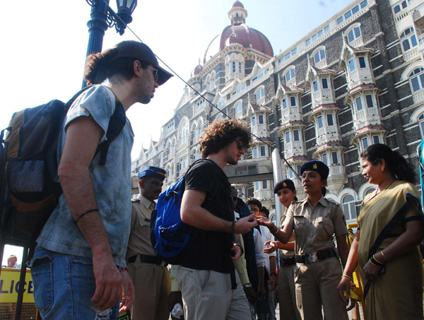 India's Mumbai put on alert; terror plot suspected