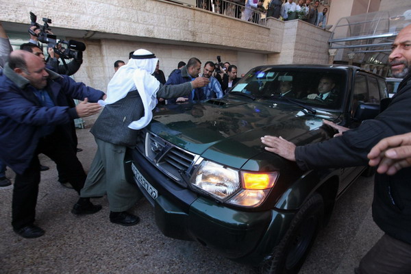 Angry Palestinians mob French minister in Gaza