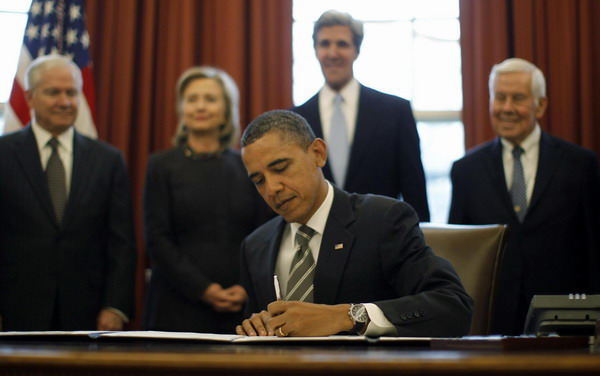Obama signs nuclear treaty documents Wednesday