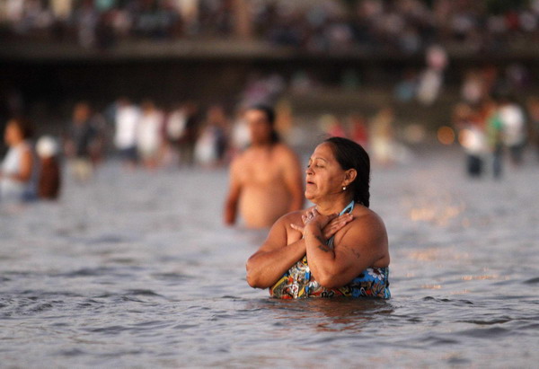 Snapshots: The world in 24 hours