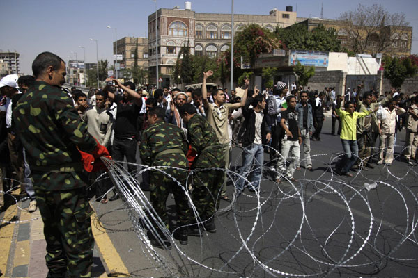 Yemenis stage new protests to oust president
