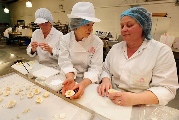 For William and Kate, 2 cakes are better than 1
