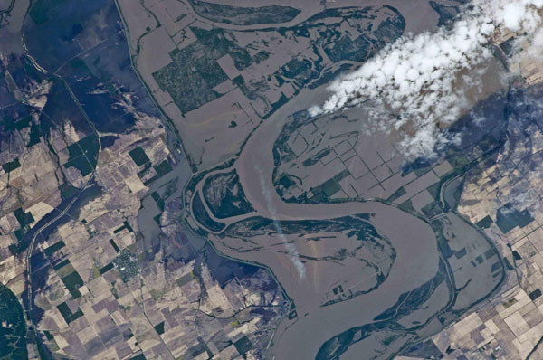 Louisiana braces as flood spillway opens