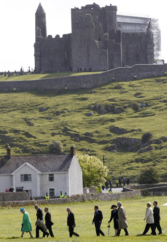 Queen to visit Cashel, Cork to end Irish trip