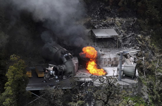 Rescuers to re-enter NZ mine for the lost 29