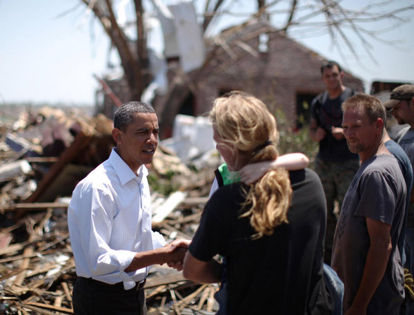 Obama tours twister-ravaged neighborhood in Joplin