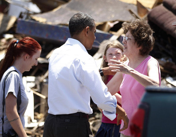 Obama tours twister-ravaged neighborhood in Joplin