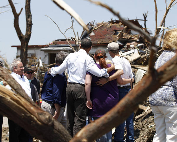 Obama tours twister-ravaged neighborhood in Joplin