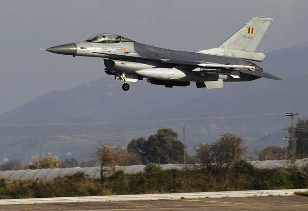 UAE seeks $100 million in support for F-16 fleet
