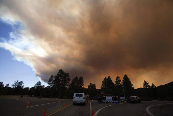Fight against US fire moves to state border