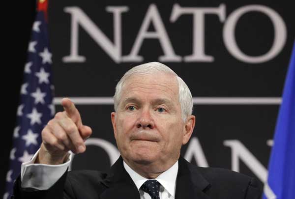 Gates says NATO alliance in danger of breaking