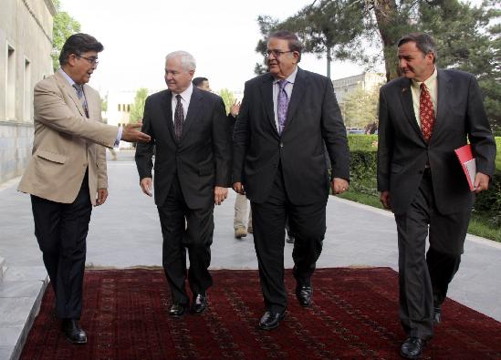 US envoy warns Karzai over criticism of West