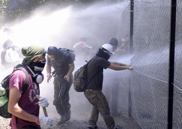 Snapshots: the world in 24 hours, July 3