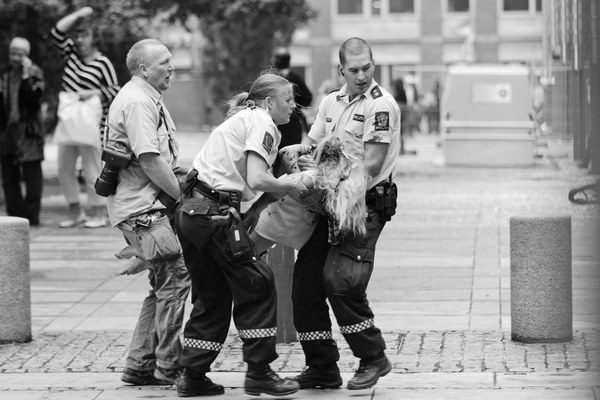 Explosion in Oslo blamed on car bombing