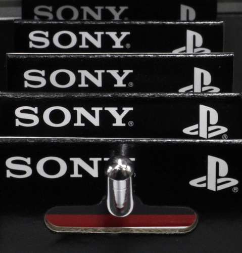 Sony's profit drops due to quake and tsunami