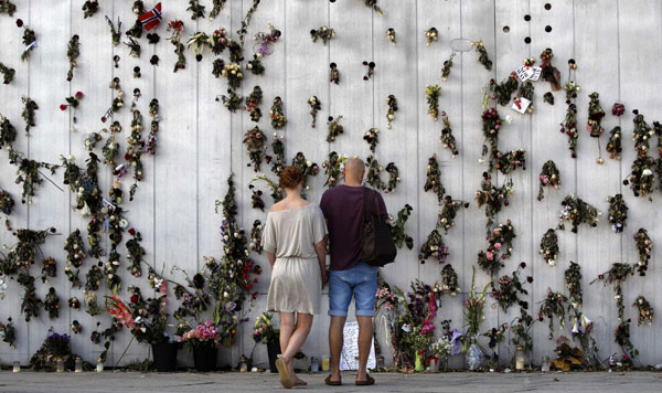 Norway mourns, buries dead, a week after massacre