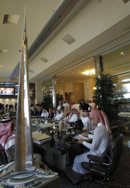 Saudi takes step to build world's tallest tower