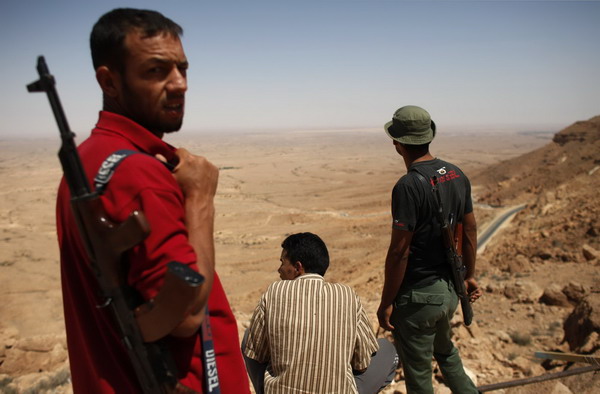 Gadhafi seeks Islamist allies