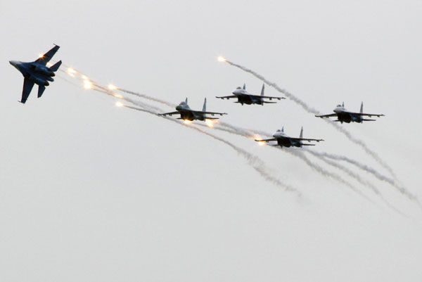 Su-27 jets fly at airshow