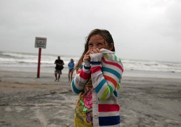 Hurricane Irene rages ashore in N Carolina