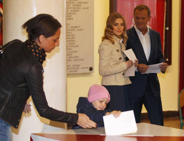 Polish general elections kick off