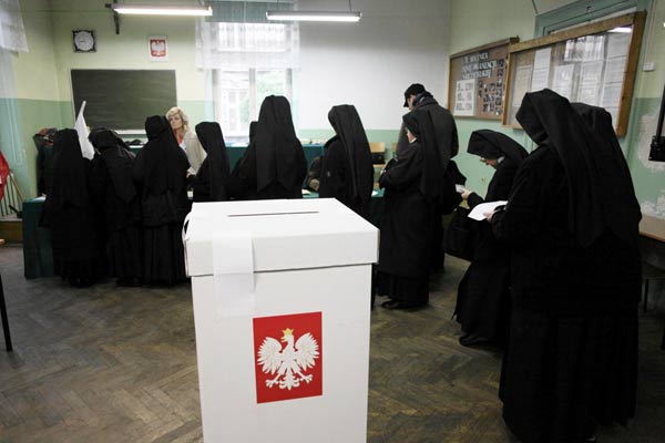 Polish general elections kick off