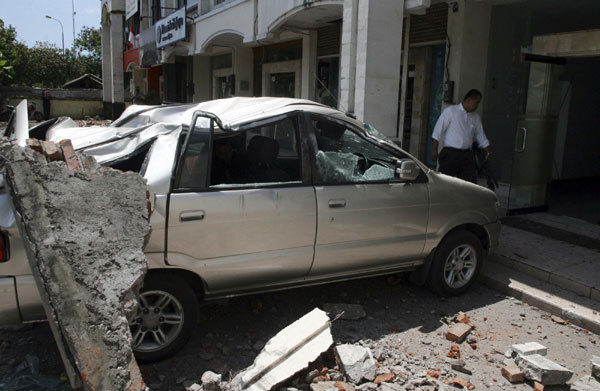 Quake shakes Indonesia's Bali