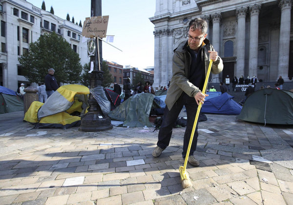 London protesters camp out to show anger