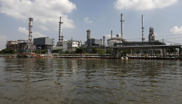 Thais hope flooded factories back up in 3 months
