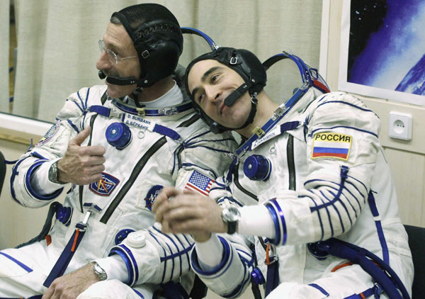 Russian, US crew blast off for space station