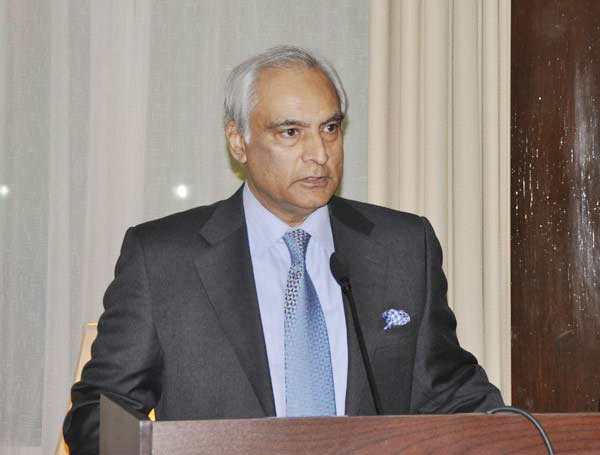 Pakistan expects progress in talks with India