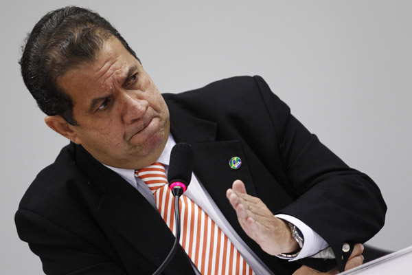 Brazilian labor minister resigns over corruption