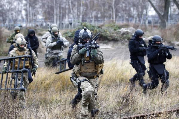 Poland trains security forces for football match