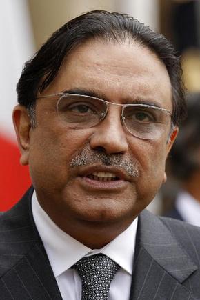 Pakistan president in Dubai for heart treatment