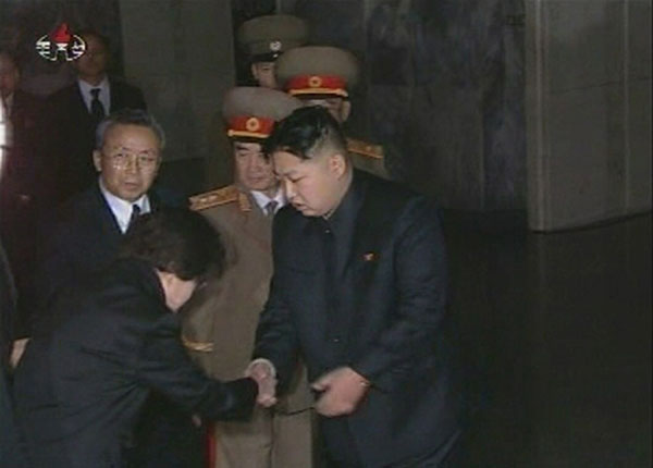 Kim Jong-un meets ROK mourners' group
