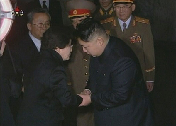 Kim Jong-un meets ROK mourners' group