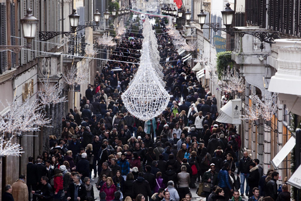 Italians ready to dive in winter discount season