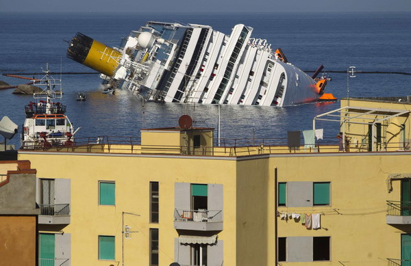 Death toll of Italian ship wreck rises to 12