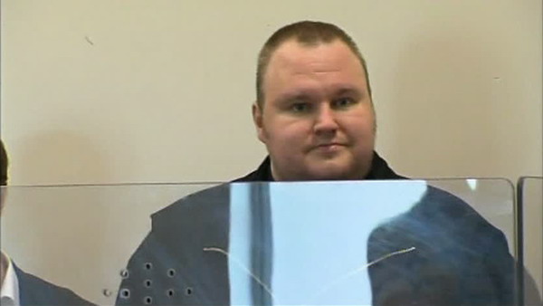 Megaupload kingpin held in custody, says innocent