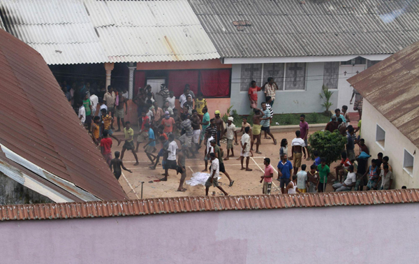 Prison riot in Sri Lanka, at least 20 injured