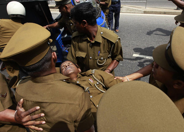 Prison riot in Sri Lanka, at least 20 injured