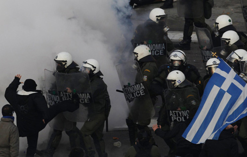 Protesters encircle Greek parliament