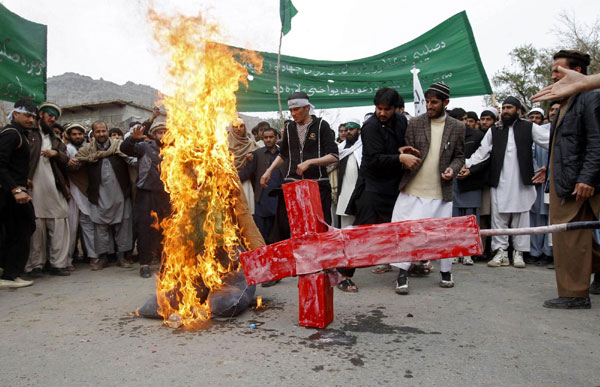 Taliban threaten to behead US soldiers