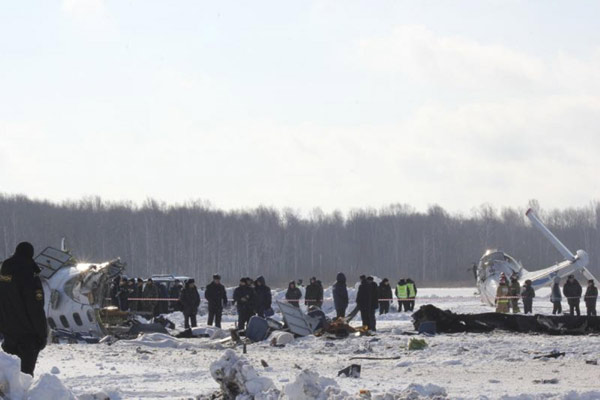 Russian plane crash kills 31, 12 survive