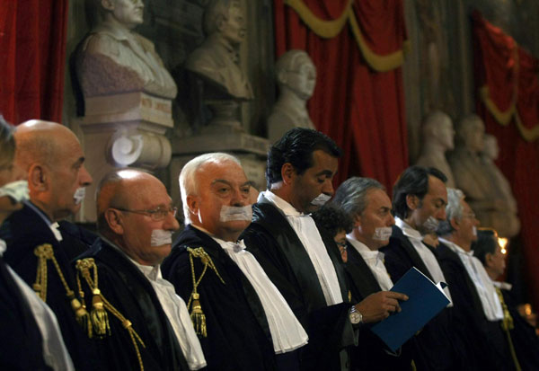 Lawyers protest against Italian legal reforms