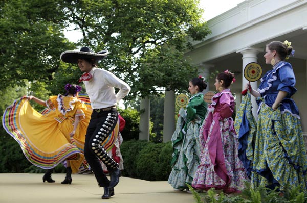 Obama holds Cinco de Mayo reception