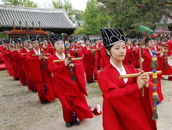S Korean students honor Confucius