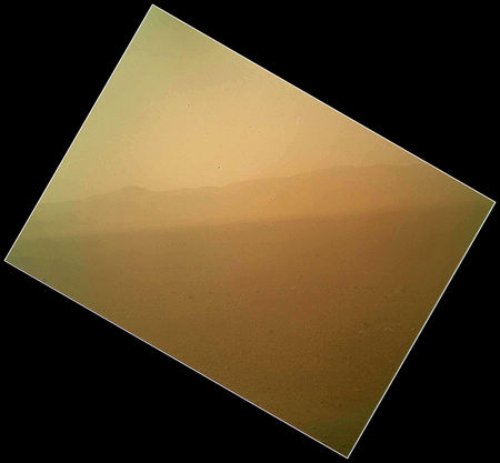 Curiosity sends home first color photo